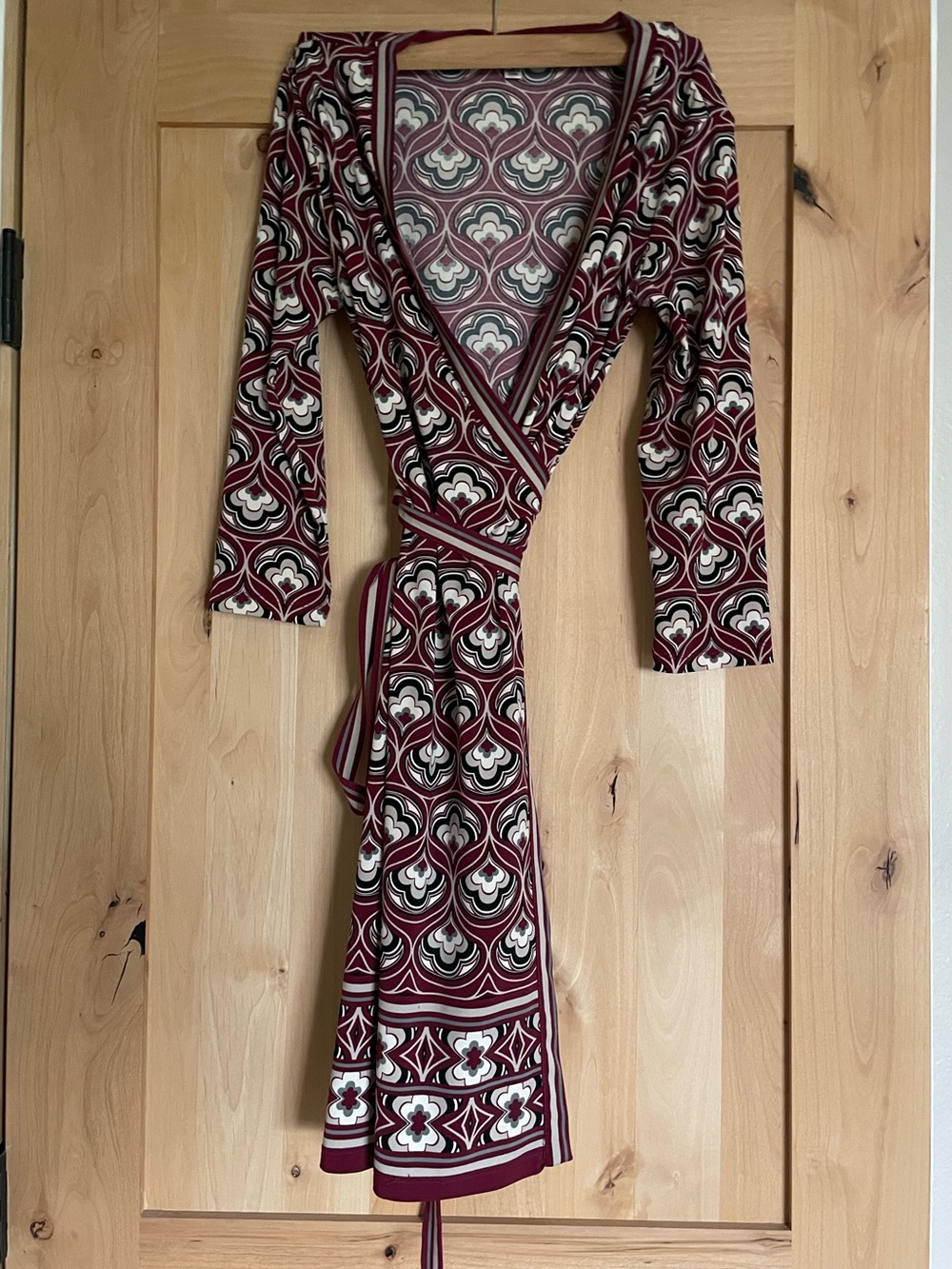 Max Studio Burgundy Geometric Print Wrap Dress | Size Small